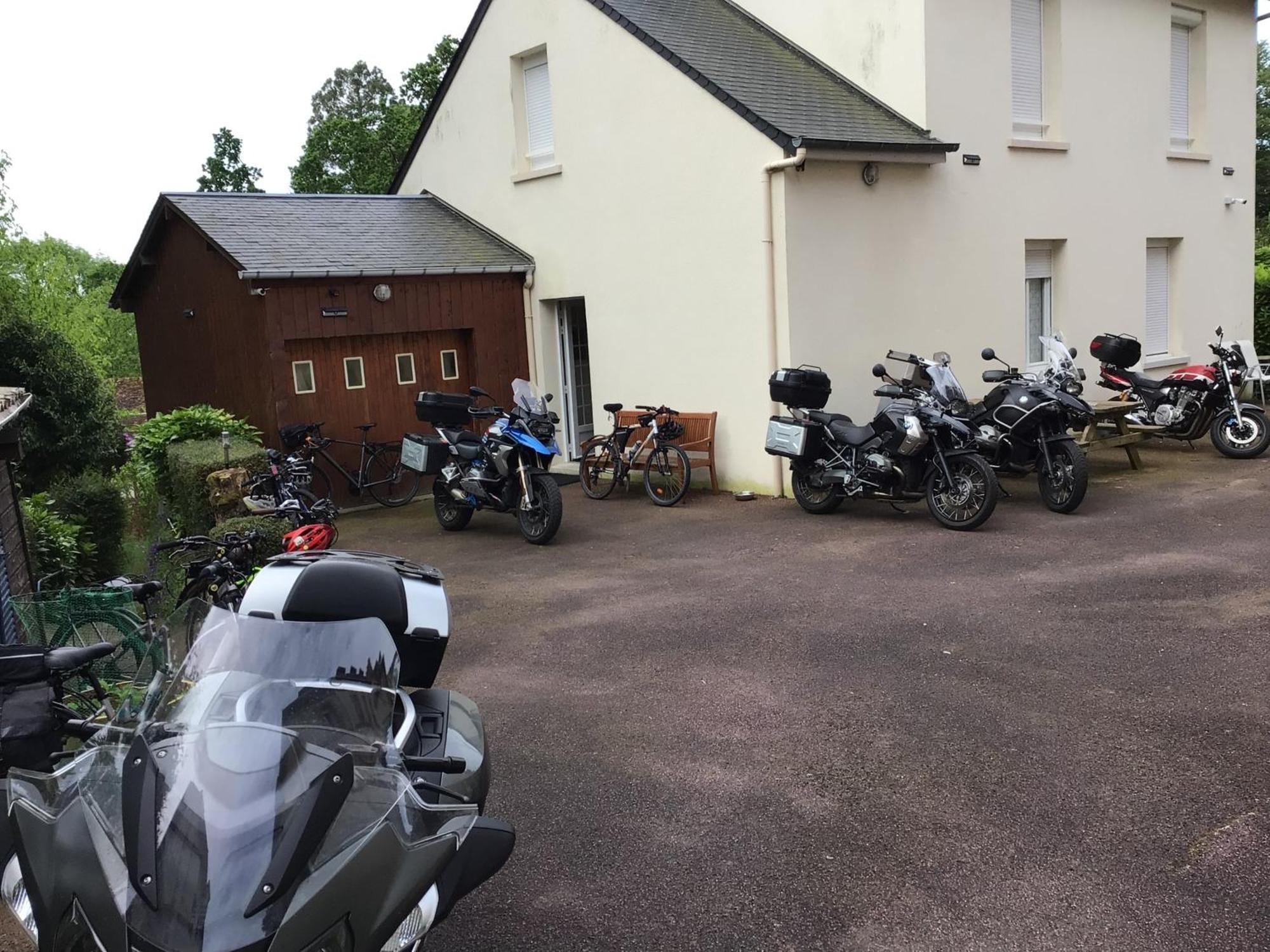 Bagnoles de l'Orne Normandie Hotel Bellevue Bagnoles Normandie מראה חיצוני תמונה